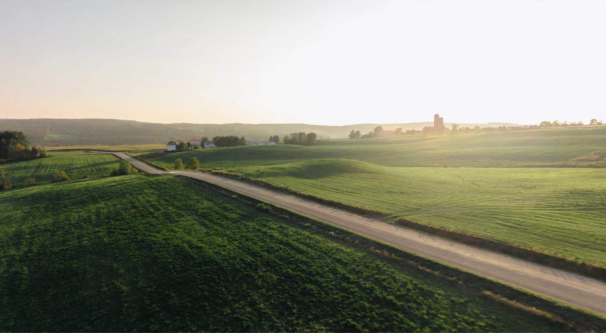 Vue aérienne d'un champ agricole au Québec